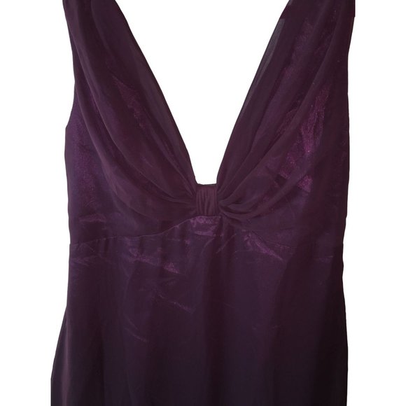 Jim Hjelm Occasions Deep Purple Slight Plunging V Neckline Prom Dress size tru 6 - Picture 6 of 13
